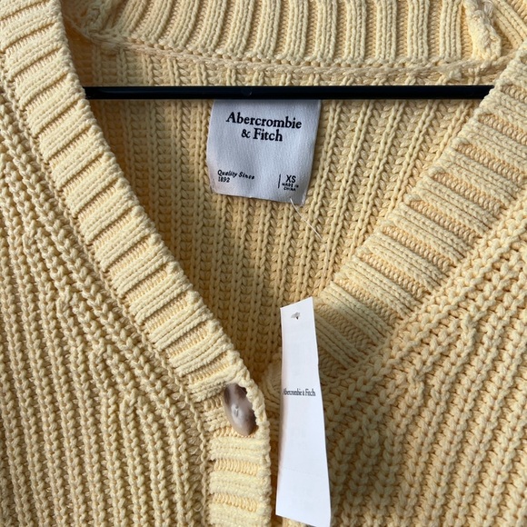 NWT Abercrombie Cardigan - Picture 2 of 4